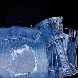 Refuge distressed jeans